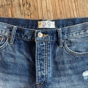 FREE PEOPLE - Loving Good Vibrations Blue Denim Jean Shorts Size 29